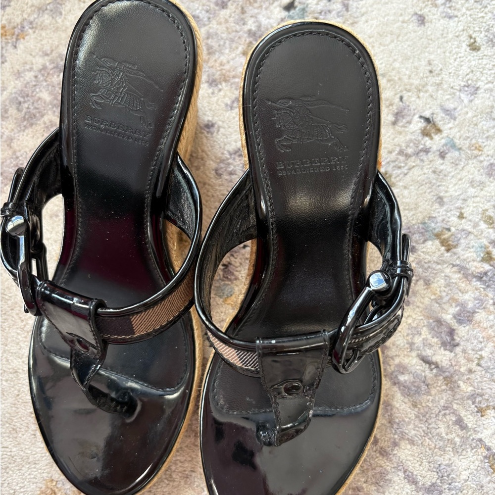 Burberry Whicker Black Wedge Buckle Sandals - Picture 3 of 8